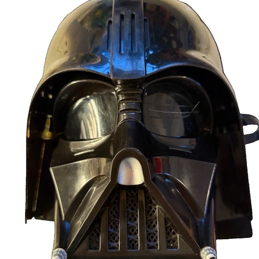 Hasbro Star Wars Darth Vader Mask Talking & Voice Changer / FRENCH